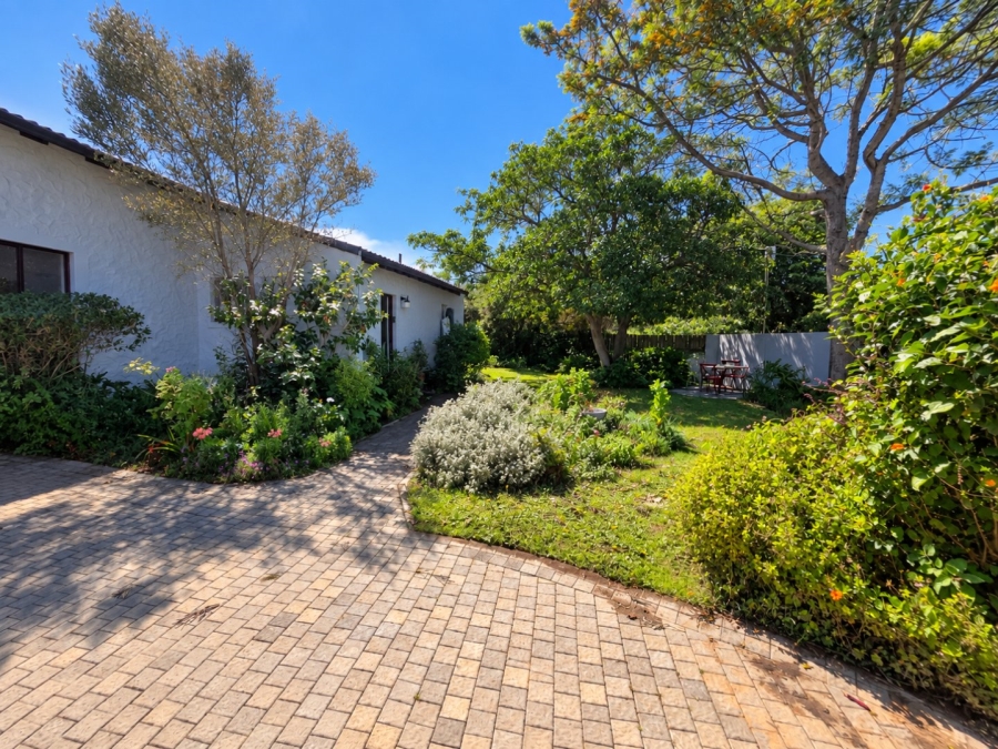 2 Bedroom Property for Sale in The Island Western Cape